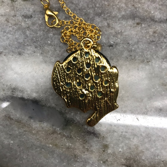 Legend of Zelda Green Spiritual Stone Necklace - Picture 3 of 3